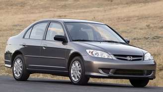 Saiba quais carros lideram as buscas por carros dos anos 2000 no Brasil e quais modelos completam o top 10 de desejados