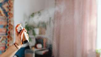 Entenda o projeto que libera spray de pimenta para mulheres no Brasil, as regras de uso, penalidades e o impacto na segurança feminina