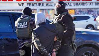 Atuação de agentes anti-imigração levou a duas mortes de americanos. (14/01/2026)