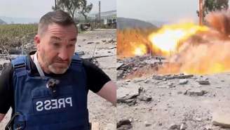 Steve Sweeney e o cinegrafista Ali Rida quase foram atingidos por míssil que caiu próximo a equipe no sul do Líbano 