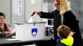 Com o eleitorado dividido e dúvidas sobre o comparecimento às urnas, a disputa segue indefinida e expõe a imprevisibilidade da eleição que pode redefinir o rumo político da Eslovênia.