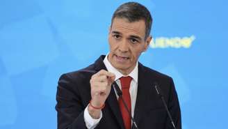 O primeiro-ministro espanhol, Pedro Sánchez, anunciou nesta sexta-feira um conjunto de 80 medidas, com orçamento de € 5 bilhões, para enfrentar os efeitos da guerra no Oriente Médio.