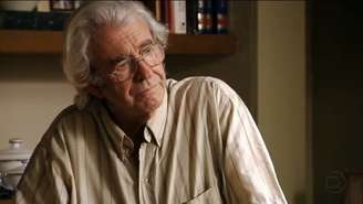 Juca de Oliveira como Santiago, em Avenida Brasil.