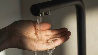 Brasil desperdiça cerca de 45% de água potável