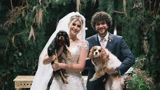 Niina Secrets detalha invasão de penetras em seu casamento