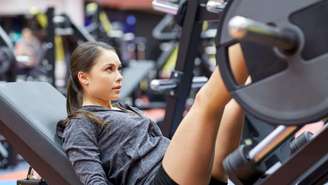 Treinar em jejum pode ajudar no emagrecimento, mas exige cuidado e adaptação