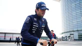 Carlos Sainz lutou por pontos no GP da China