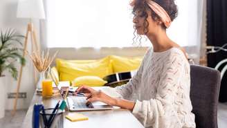 Sua lombar sente o impacto da rotina, mas pequenos hábitos diários podem evitar grandes desconfortos – depositphotos.com / VitalikRadko