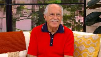 Aos 93 anos, Ary Fontoura reflete sobre o início da carreira, a decisão de largar o Direito pelo circo e revela coleção de filmes