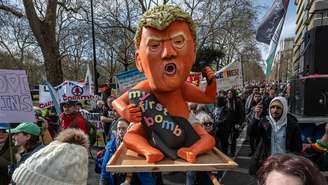 Protestos contra Trump tomam as ruas dos Estados Unidos