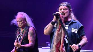 Rickey Medlocke e Johnny Van Zant do Lynyrd Skynyrd em 2023