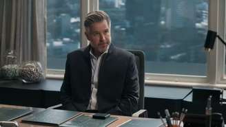 Santiago Ferette (Murilo Benício)