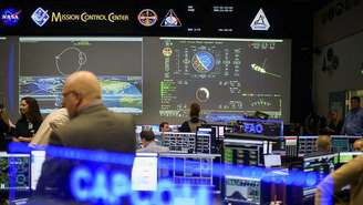 A Artemis 2 contará com uma sala de controle da missão acompanhando todos os instrumentos aqui na Terra — similar à das missões Apollo, mas com os incríveis avanços da tecnologia