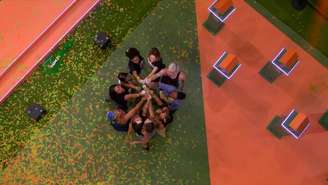 Comemoração com champanhe firmou Top 10 da edição