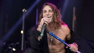 Marc LaBelle, vocalista do Dirty Honey, em 2025