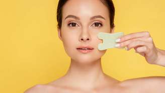 Gua Sha – depositphotos.com / IgorVetushko