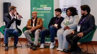 Em Paris, mesa-redonda moderada por Xavier Leclerc, da Associação Nacional de Inteligência Artificial francesa, promove diálogo entre Galileu da Silva Pires, finalista do Global Teacher Prize da cidade de Manacapuru, Cristian Pinto, da Daphni, Helen Moraes, da Habita Reurb, e Michael Carvalho, da Mazodan. (30/03/2026)