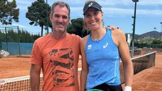 Bia e o novo treinador Comet 