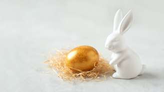 Esqueça apenas o chocolate! A Páscoa virou febre de decoração no Brasil. Veja as tendências de mesa posta e por que a data é o "novo Natal"