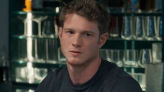 Para proteger a amada, Léo será atropelado por Ferette; Zenilda terá crise nervosa