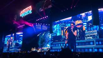 Guns N' Roses no Monsters of Rock 2026 (Foto de celular: Ellen Artie @ellenartie)
