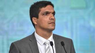 Cabo Daciolo oficializa pré