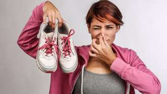 Veja o que evitar para manter o chulé longe dos seus pés