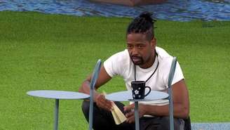 Leandro passa mal e produção avisa brothers: 'Está em atendimento médico'