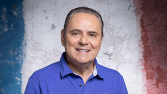 O narrador Luís Roberto anunciou nesta terça-feira, 7, que ficará fora das transmissões dos jogos da Copa do Mundo para tratar um tumor.