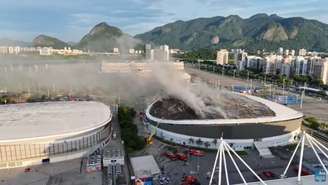 Incêndio foi controlado por volta das 7h30 desta quarta-feira, 8, no velódromo do Parque Olímpico do Rio de Janeiro