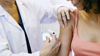 Entenda as possíveis reações da vacina da gripe