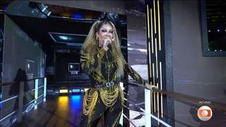 Na Festa do BBB 26, Gloria Groove surpreende brothers