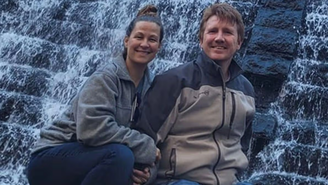 Christina Maria Plante, que ficou desaparecida por 32 anos, e o marido, Shawn Hollon