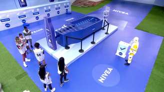 Tadeu Schmidt explica regras da Prova do Anjo para os brothers —