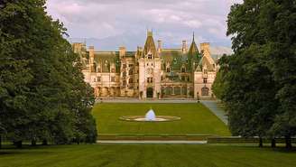 Biltmore House, a maior casa particular dos Estados Unidos, é considerada 'uma fantasia para viajar no tempo'. Ela fica nas montanhas de Asheville, na Carolina do Norte.