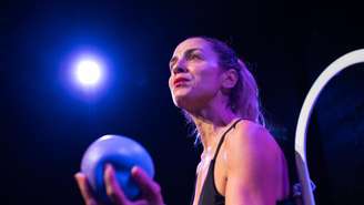 "Notes on Collagen" terá quatro apresentações em abril, no teatro Under St. Marks, no East Village, em Nova York.