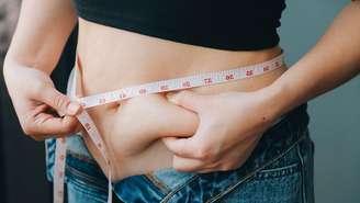 Entenda se canela ajuda a emagrecer