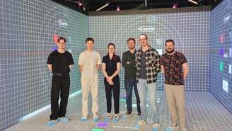 A equipe do Cireve, o laboratório de realidade virtual da Universidade de Caen, na Normandia, no noroeste da França.