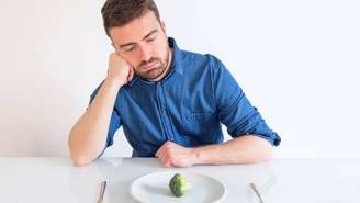 Quando a fome some, o organismo está priorizando o combate à infecção, guiado por sinais do próprio sistema imunológico – depositphotos.com / F01photo