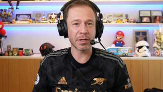 Tiago Leifert em seu canal 