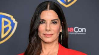 Sandra Bullock defende uso da IA em Hollywood 'Precisamos abraçar essa tecnologia' (Mindy Small WireImage)