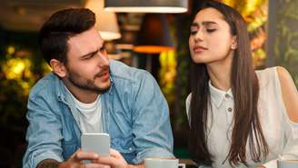 Alguns signos podem sentir mais ciúmes no início do mês e durante o feriado