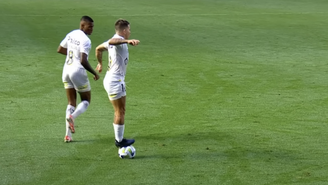 AFA pune jogadores que sobem na bola e enquadra gesto como conduta antidesportiva 