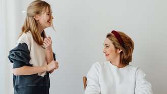 "Six seven", "delulu" ou "foi de arrasta"? Se você não entende nada do que o jovem da sua casa fala, este guia prático traduz essas gírias