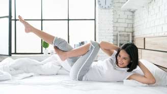 Confira exercícios para fazer no quarto de hotel