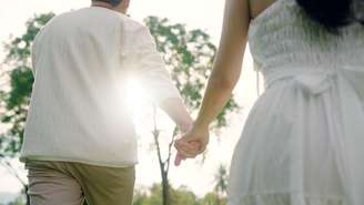 Veja simpatia para se reaproximar de alguém