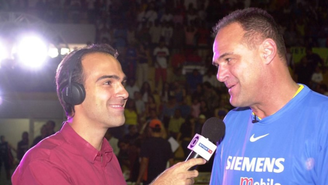 Tadeu e Oscar Schmidt em foto antiga