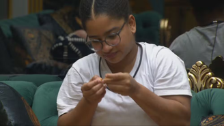 Milena guardou objeto que Gloria Groove esqueceu no BBB