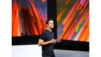 John Ternus, vice-presidente de engenharia de hardware para Mac e iPad, fala durante a conferência mundial anual de desenvolvedores da Apple (WWDC) em San Jose, Califórnia, EUA, em 5 de junho de 2017