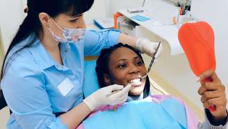 Novas abordagens e tecnologias ajudam a tornar os atendimentos no dentista mais agradáveis e seguros; veja o que mudou